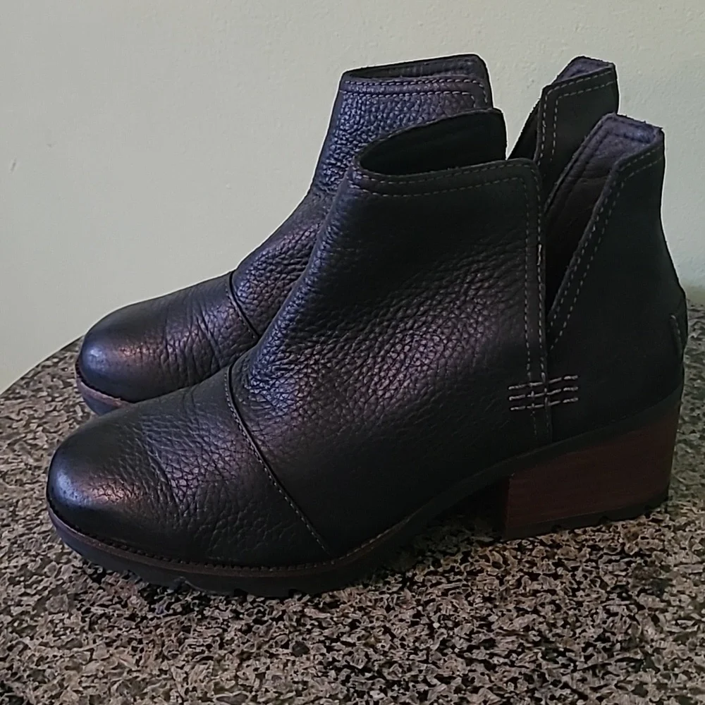 Sorel Cate Cut-out Black Full-grain Leather Bootie Ankle Boots Wmn 6 Casual